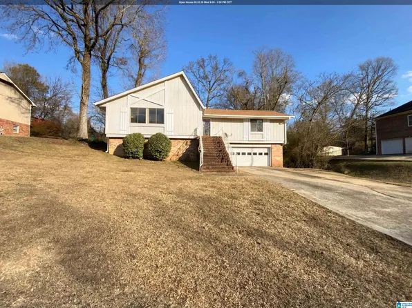 1111 3rd Ln, Pleasant Grove, AL 35127