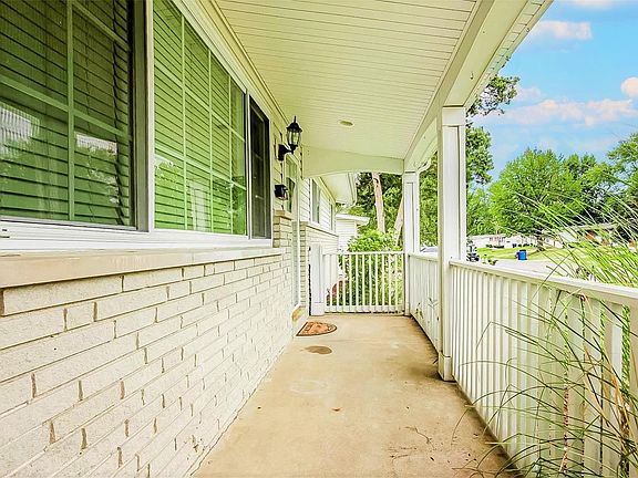 3rd image of 665 Madison Ln