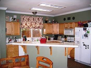 5th image of 9233 N Laureen Ave