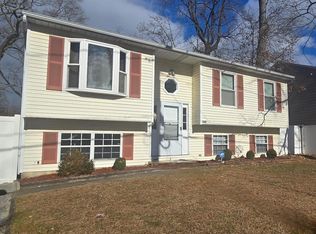 668 209th St, Pasadena, MD 21122