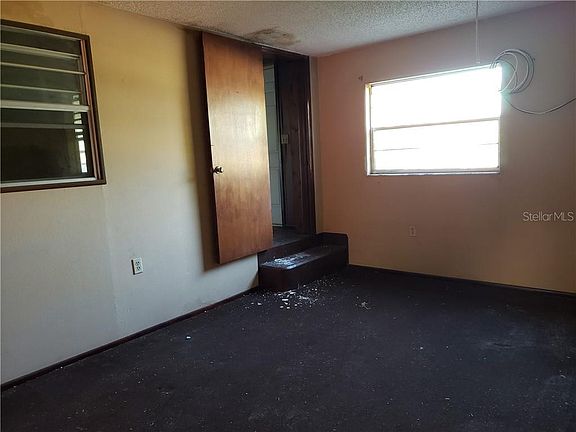 5th image of 139 Perry Dr