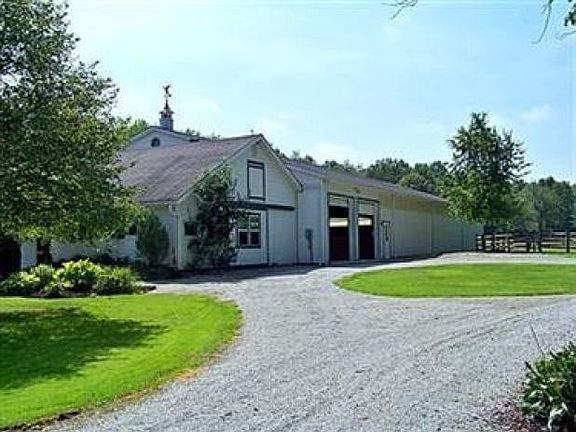 2nd image of 8691 Music St