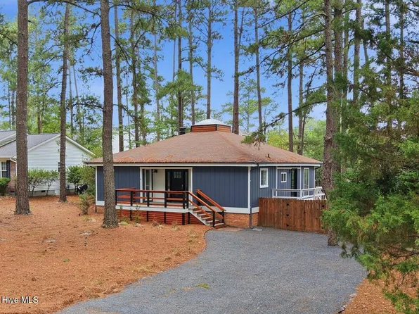 2505 Longleaf Drive SW, Pinehurst, NC 28374
