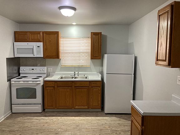 3rd image of 91 N 20th St APT B