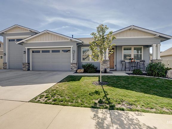 3rd image of 2649 Laidlaw Dr