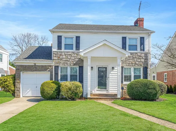 31 Stevens Avenue, Hempstead, NY 11550