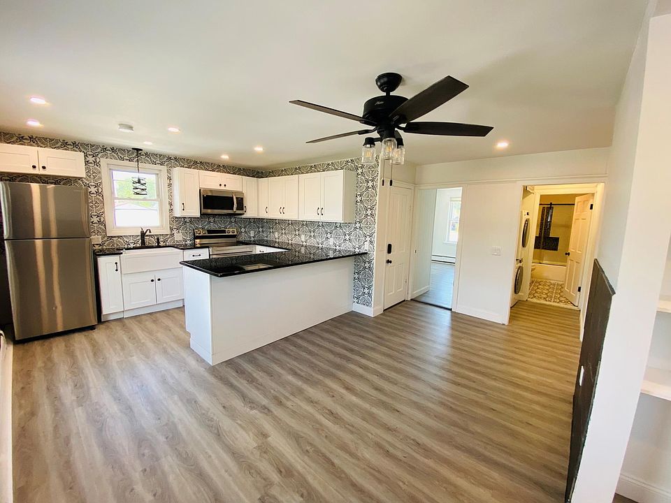 1st image of 61 Charles St #2