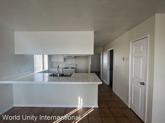 5th image of 13714 Kornblum Ave APT 17
