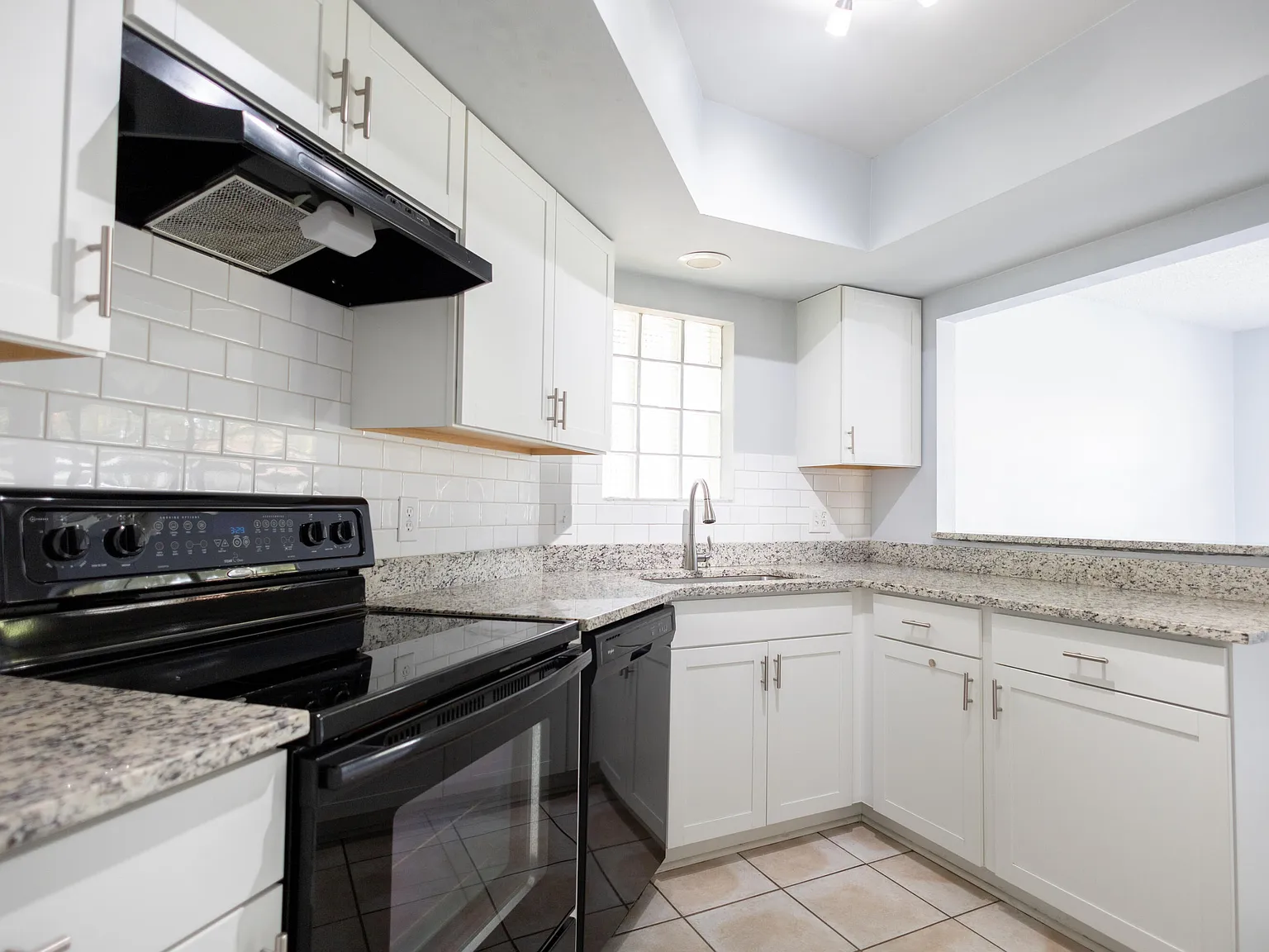 2 bed, 2.5 bath, 1470 sqft, $2,275 — Photo 4