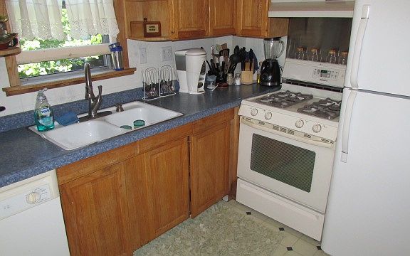 3rd image of 1016 E Rouse Ave