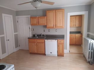 223 Quaker Ln S, West Hartford, CT 06119