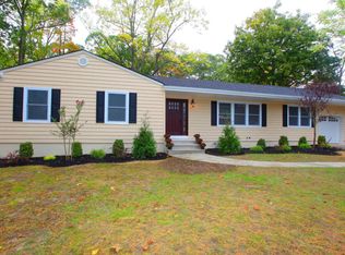 14 Sylvan Dr, Tinton Falls, NJ 07724