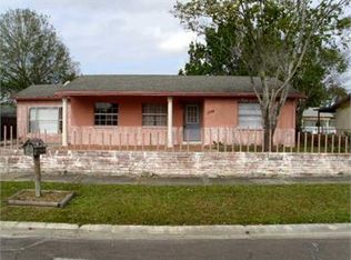 1724 Julian Lane Dr, Tampa, FL 33619