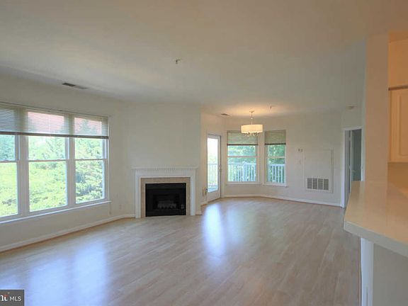 4th image of 12919 Alton Sq APT 315