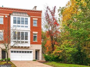 12123 Kinsley Pl, Reston, VA 20190