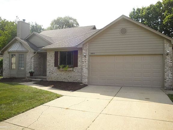 3rd image of 39855 E River Ct