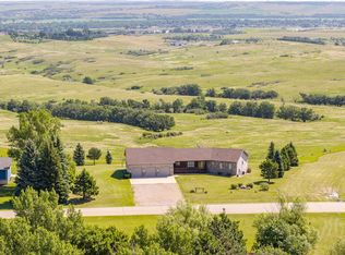 4400 Highland Rd NW, Mandan, ND 58554