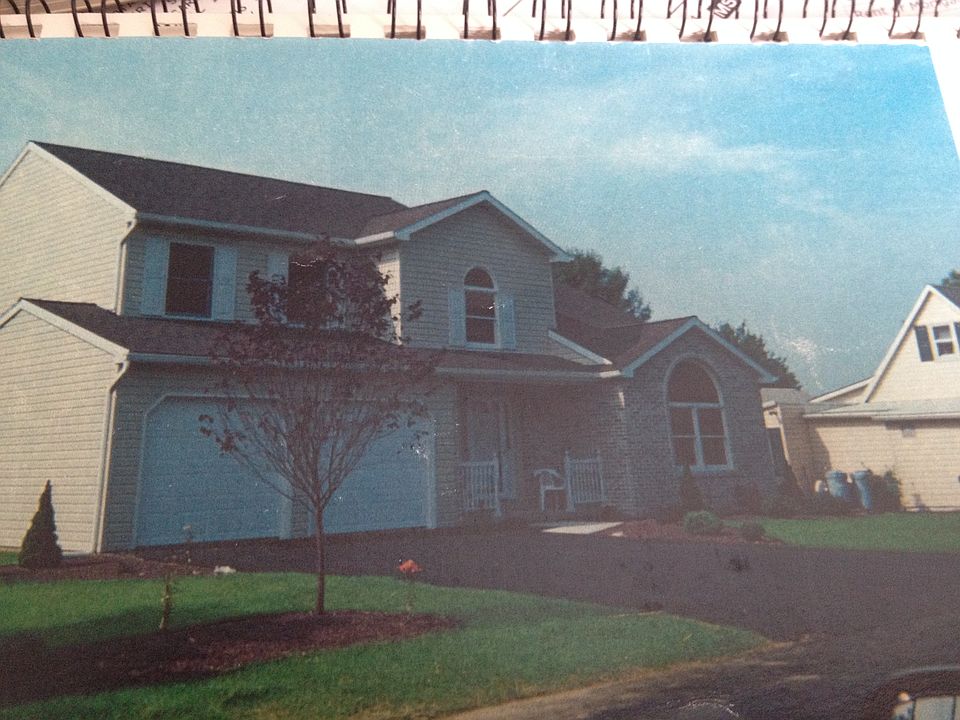 2nd image of 24 E 2nd St