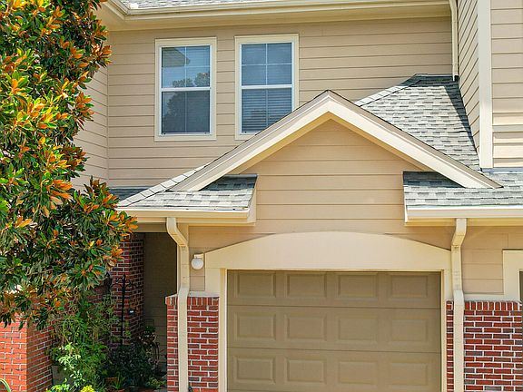 2nd image of 402 Baldwin Rowe Cir