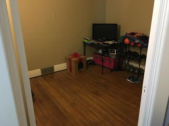 2nd image of 40 Hubbell Ave