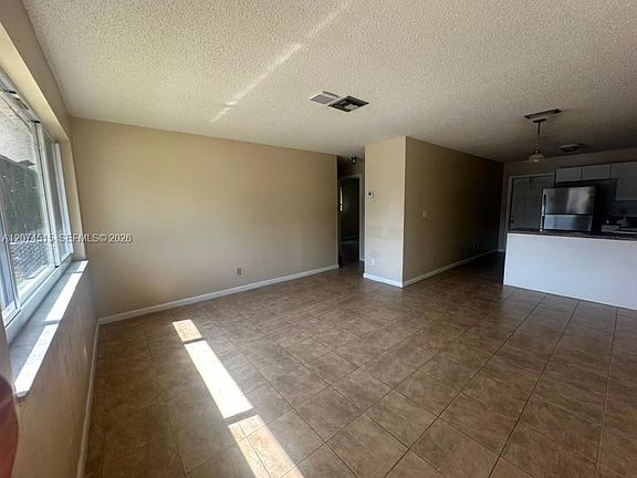 3rd image of 6200 Fillmore St #6202