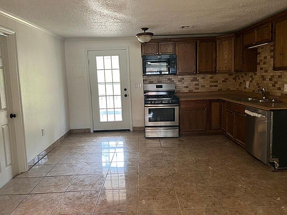 3rd image of 618 N Brown St #1