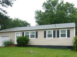 229 Blackwater Dr, Petersburg, VA 23805