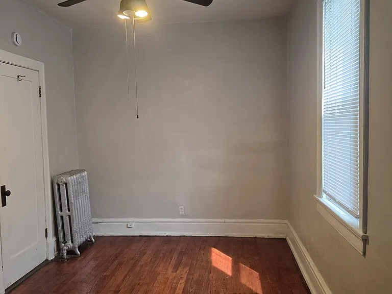 1st bedroom