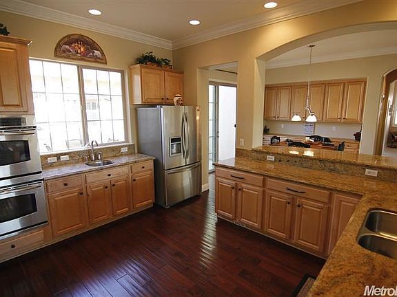 2nd image of 121 Estrella Ct