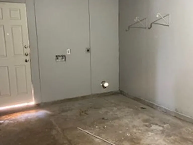 5433 Encino Rd — Photo 14