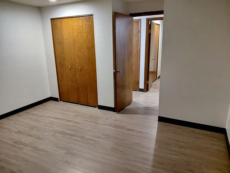 1399 Parkway Dr NW — Photo 8