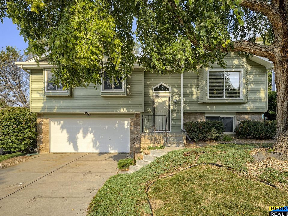 1st image of 202 Carolina Dr