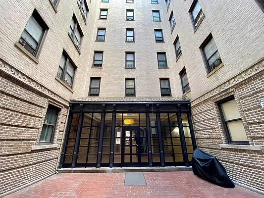 Rented by Bruma Realty LLC | media 28