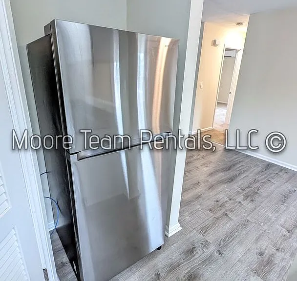 420 6th Ave W — Photo 5