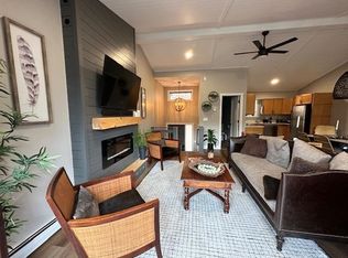 1299 Quechee Main St #3B, Hartford, VT 05047