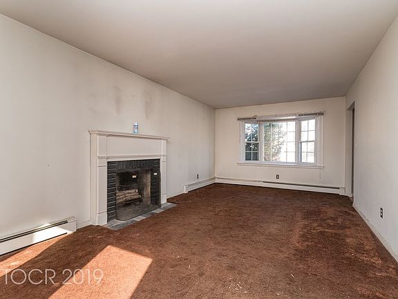 5th image of 2-06 31st St