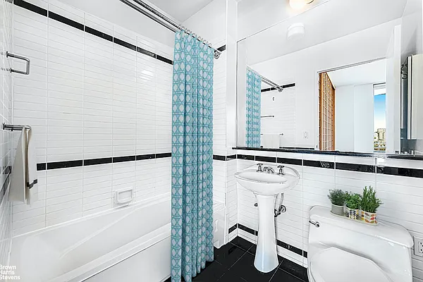 Sold by Brown Harris Stevens | media 6