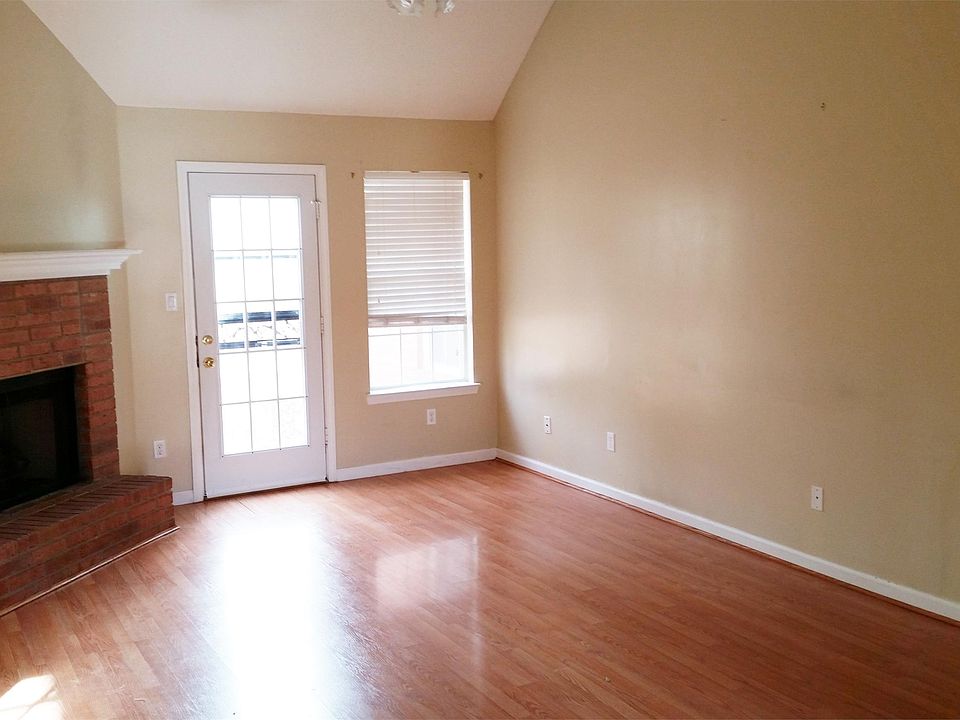2nd image of 5725 Riverhead Ave