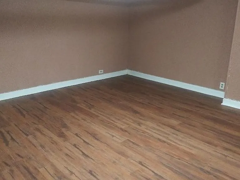 8010 S Saint Lawrence Ave — Photo 15