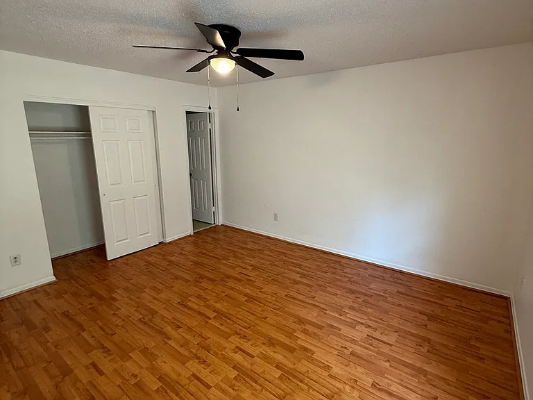 6533 Deermont Ct — Photo 3