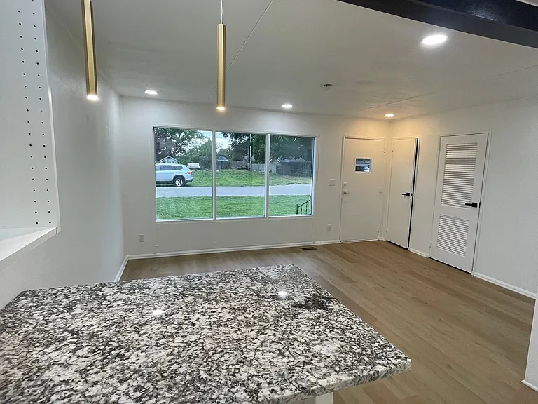 1509 E Cottonwood St — Photo 3