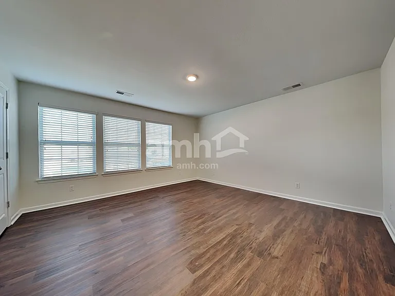 7121 Lawgiver Cir — Photo 14