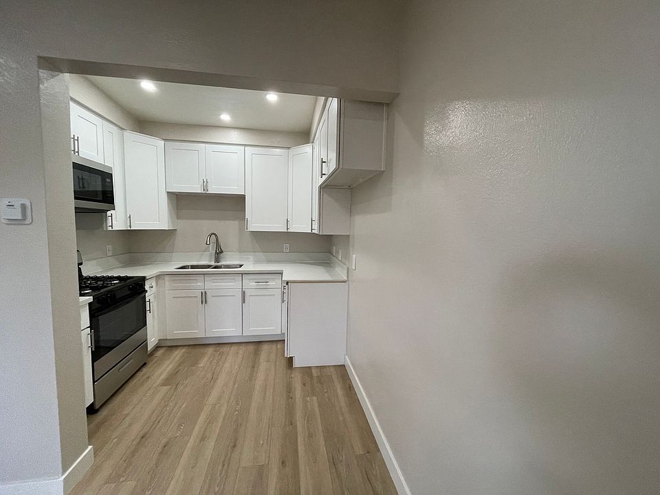 1st image of 500-565 N Citrus St #533