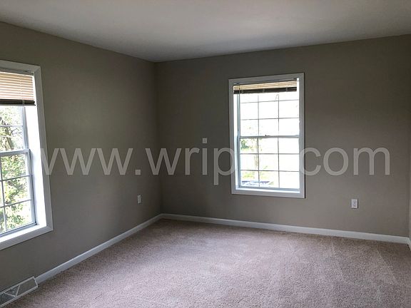 3rd image of 205 Pleasant View Dr