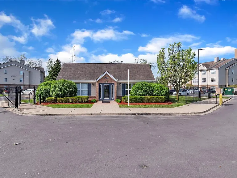Hamlin Place Estates — Photo 16
