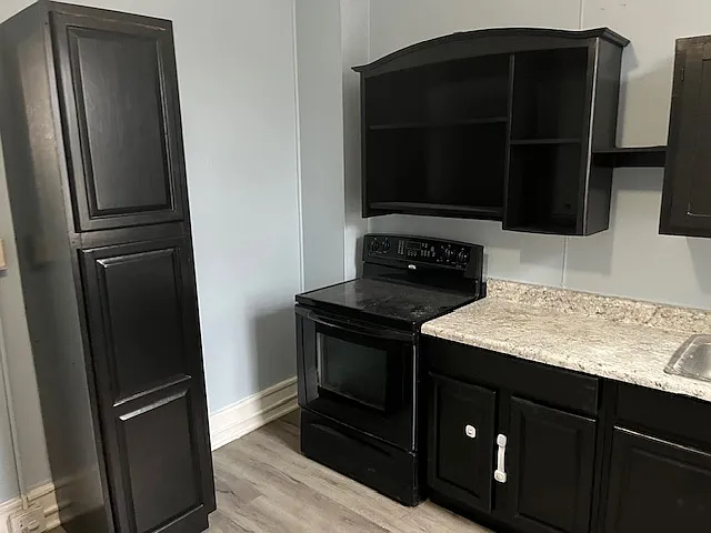 2 bed, $1,200 — Photo 2
