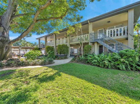 450 32nd Ave N APT 108W, Saint Petersburg, FL 33704