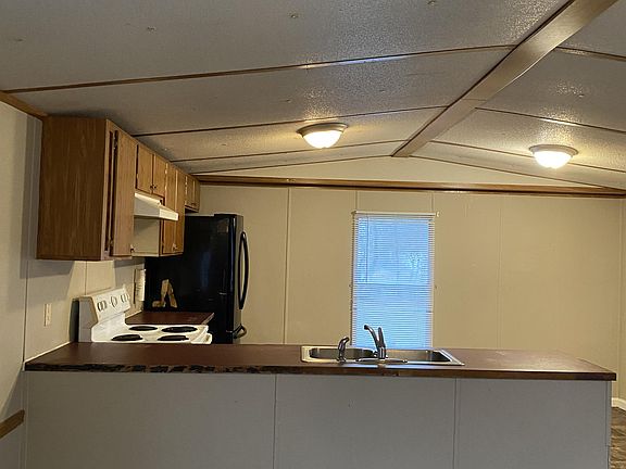 3rd image of 203 Zackary St