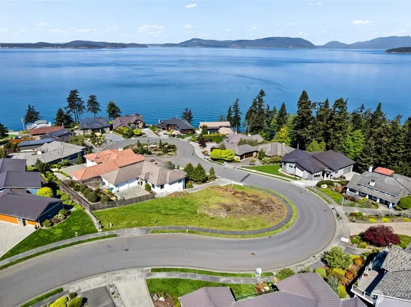 2414 Washington Court, Anacortes, WA 98221