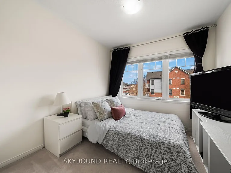 3375 Thomas St #13-14 — Photo 24